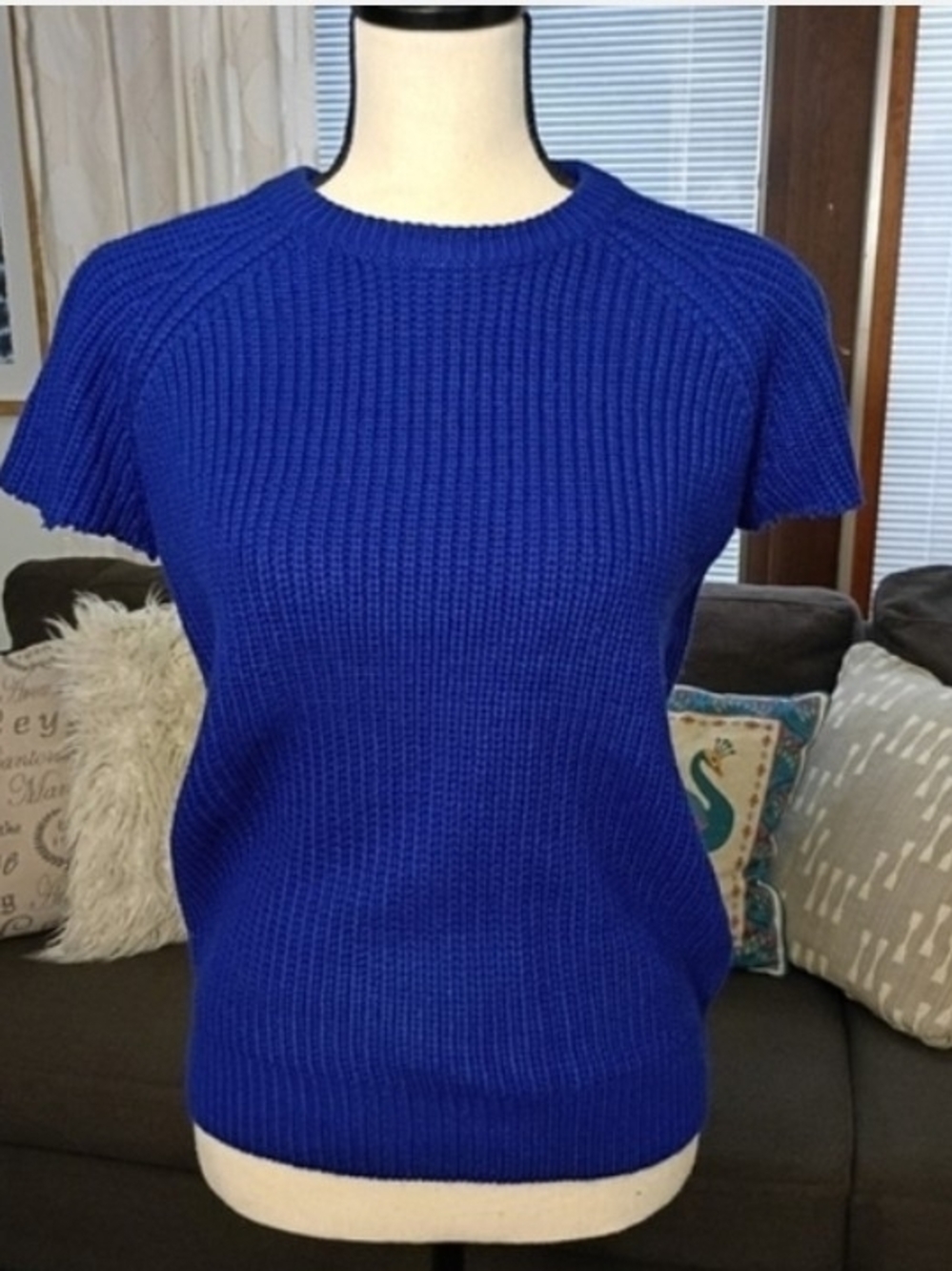 NWT Forever 21 Bright Royal Blue Short-Sleeve Raw Hem Knit Sweater, Small
